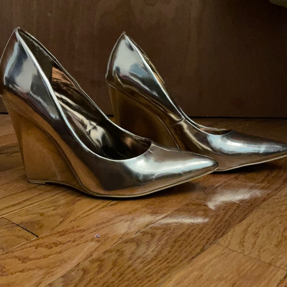 Rose gold wedge pointy toe shoes